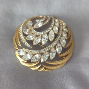 Elegant Gold Brooch With Crystals Brooch